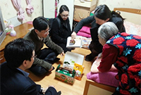 독거노인 방문, 말벗 등 정서적 안정 봉사